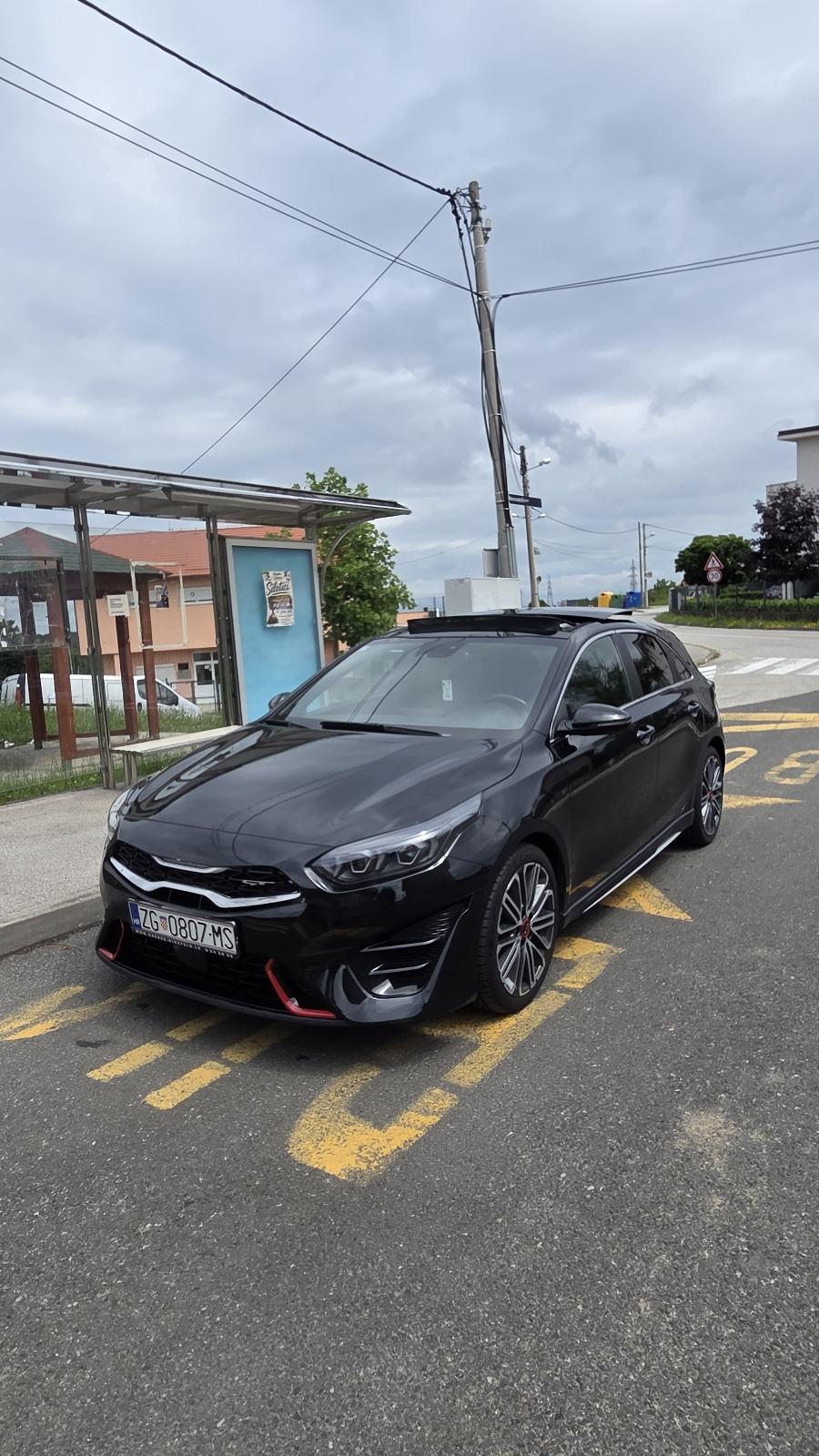 Kia Ceed GT - Line 2022, automatik, pogled izvana - slika 1