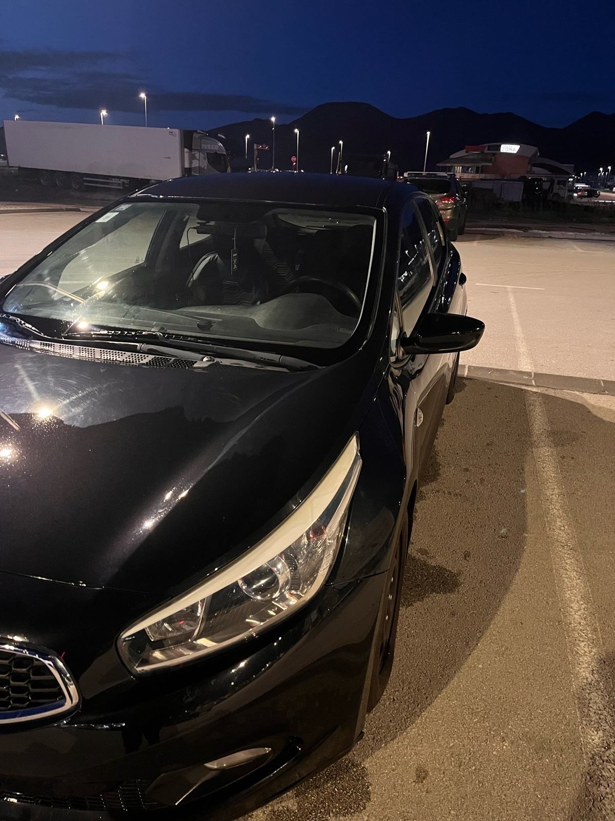 Kia Ceed (cee'd) 1,6 CRDi EX Alu, fotografija 8