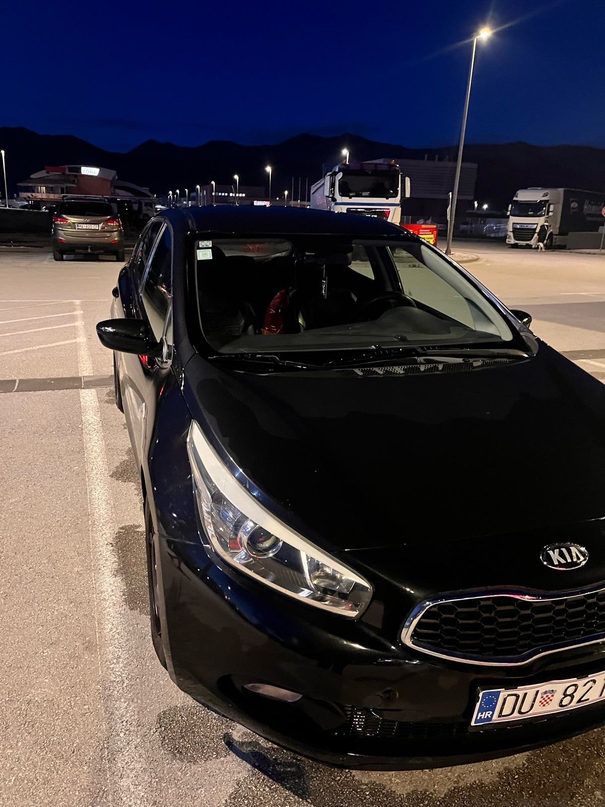 Kia Ceed (cee'd) 1,6 CRDi EX Alu, fotografija 14