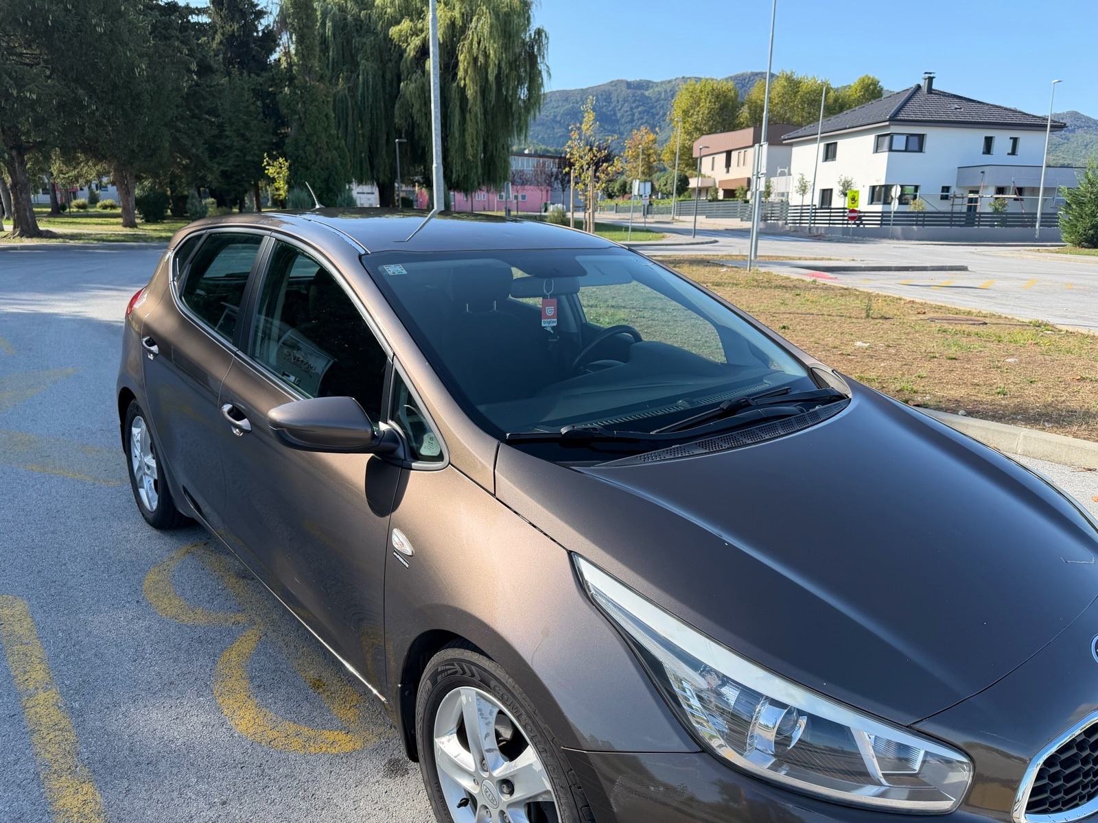 Kia Ceed (cee'd) 1,6 CRDi EX, fotografija 2