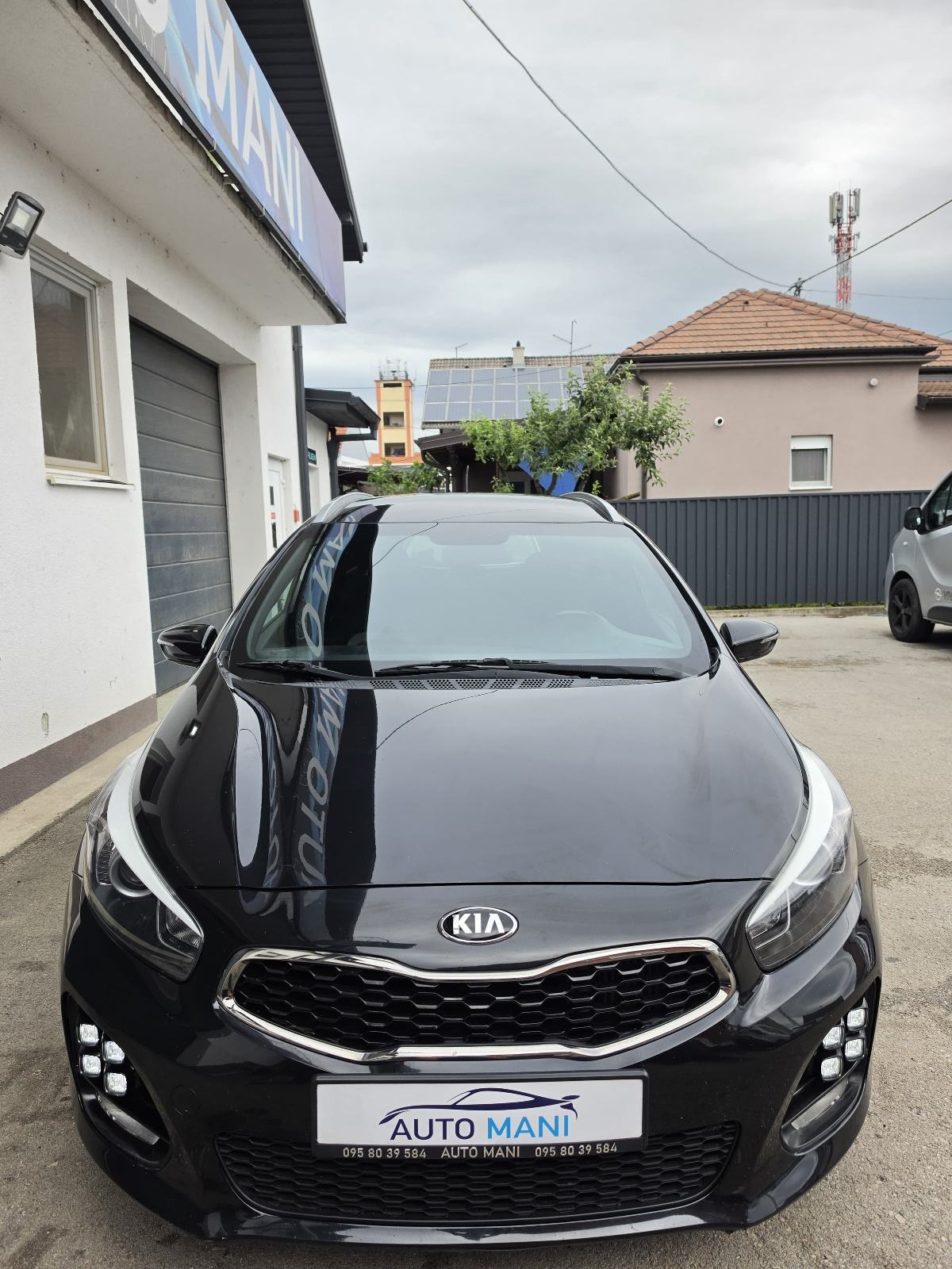 Kia Ceed (cee'd) 1,6 CRDi GT LINE, fotografija 2