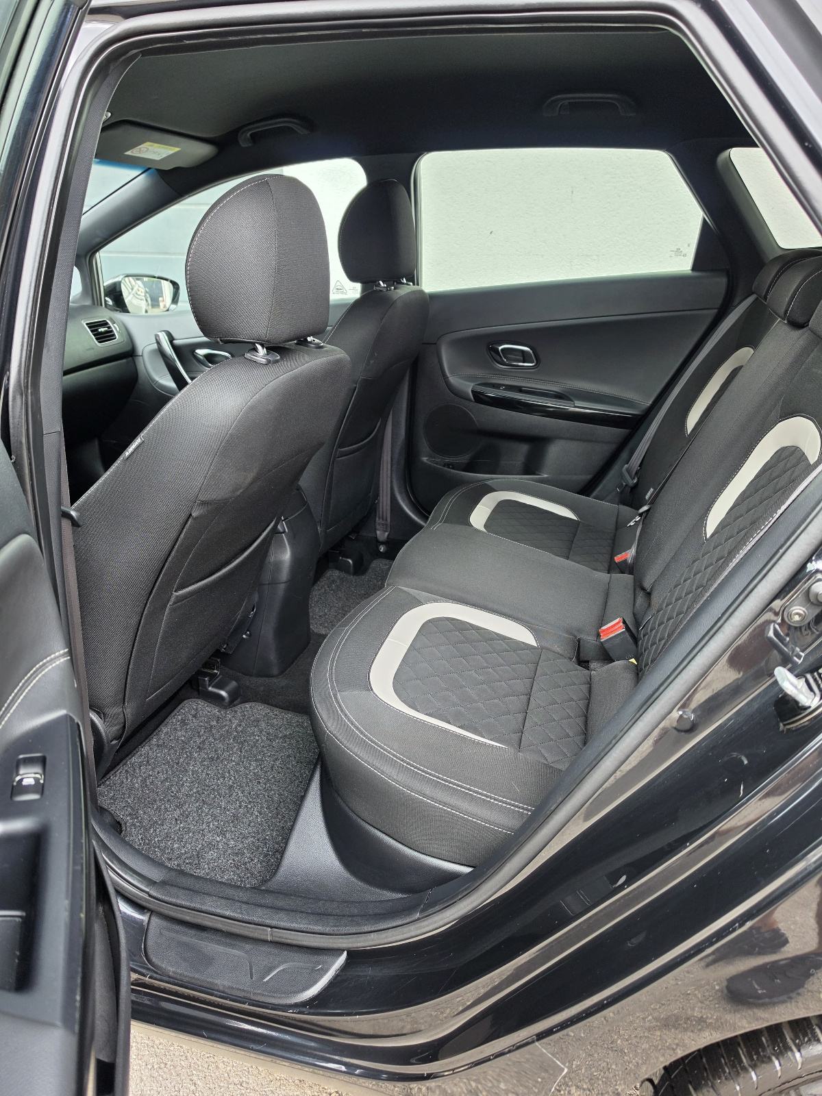 Kia Ceed (cee'd) 1,6 CRDi GT LINE, fotografija 14