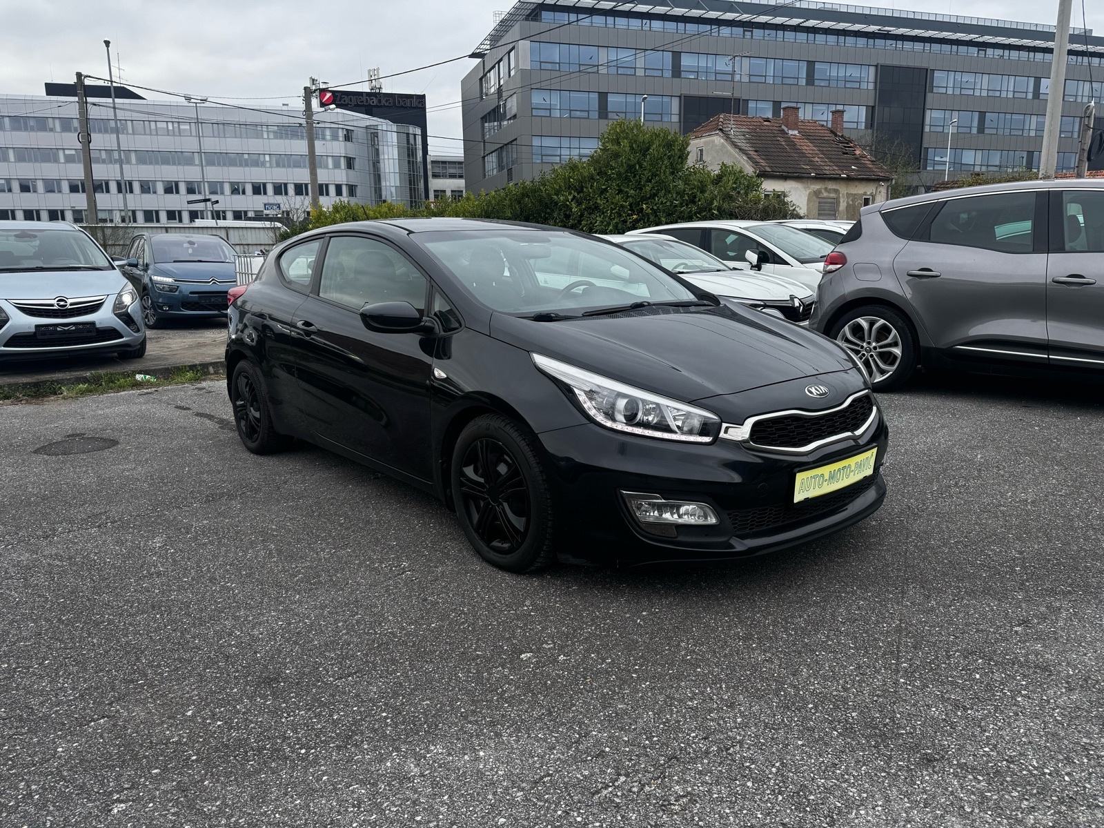 Kia Ceed (cee'd) 1,6 CRDi LX Alu eco, fotografija 2