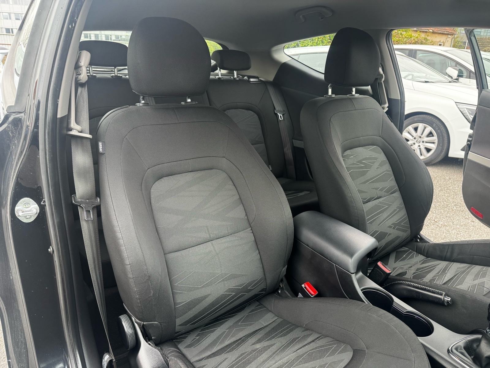 Kia Ceed (cee'd) 1,6 CRDi LX Alu eco, fotografija 11