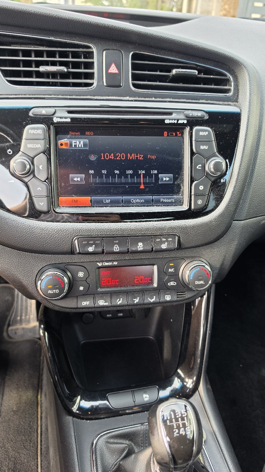 Kia Ceed (cee'd) 1,6 CRDi LX Alu, fotografija 9
