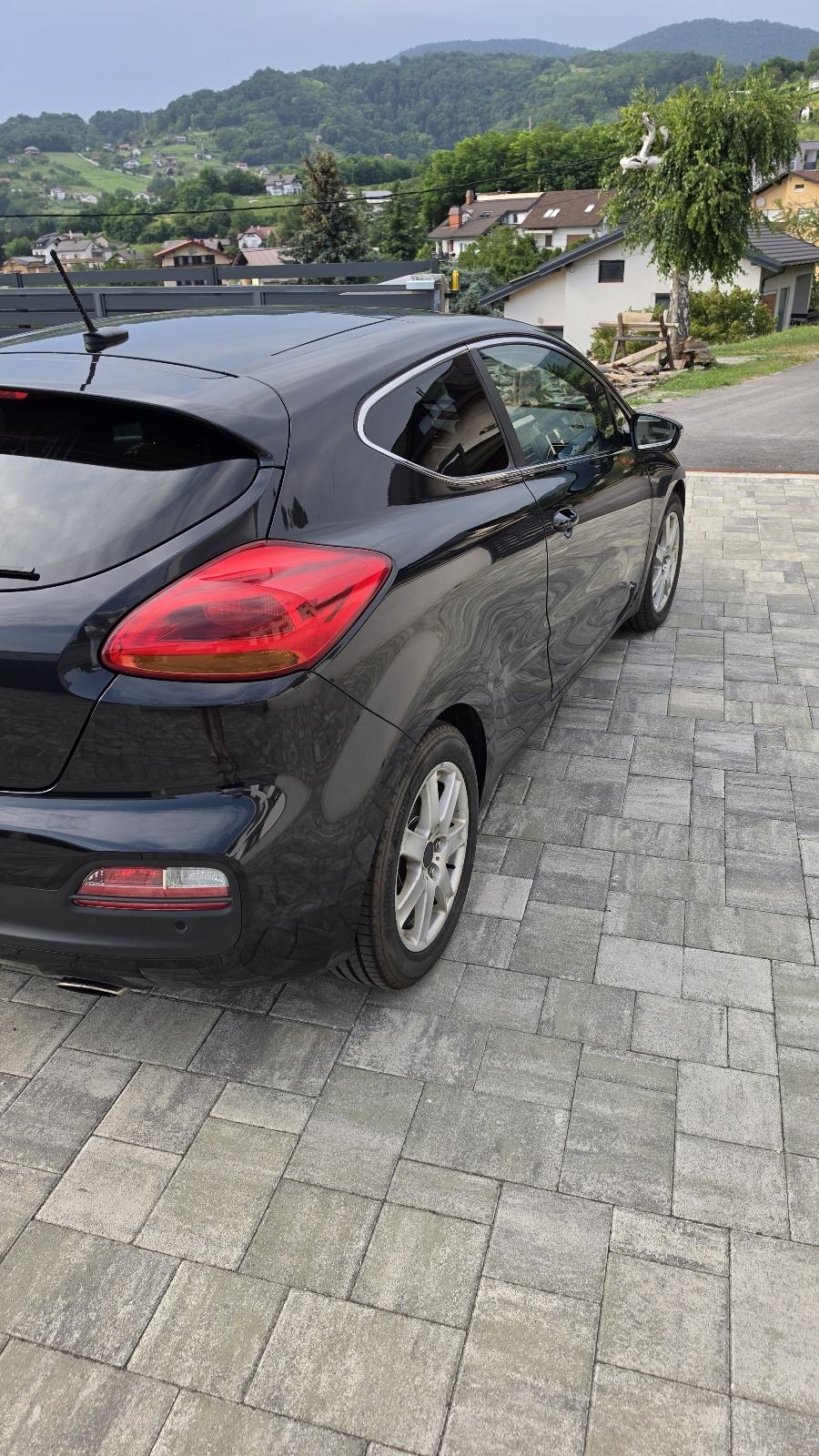 Kia Ceed (cee'd) 1,6 CRDi LX Alu, fotografija 6