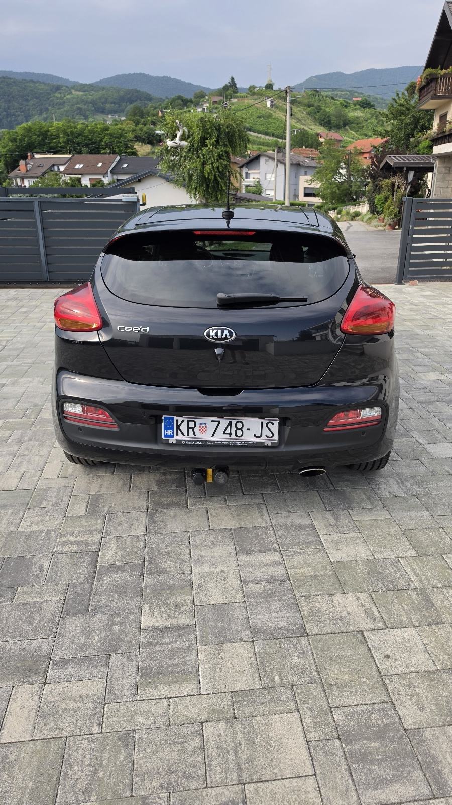 Kia Ceed (cee'd) 1,6 CRDi LX Alu, fotografija 5