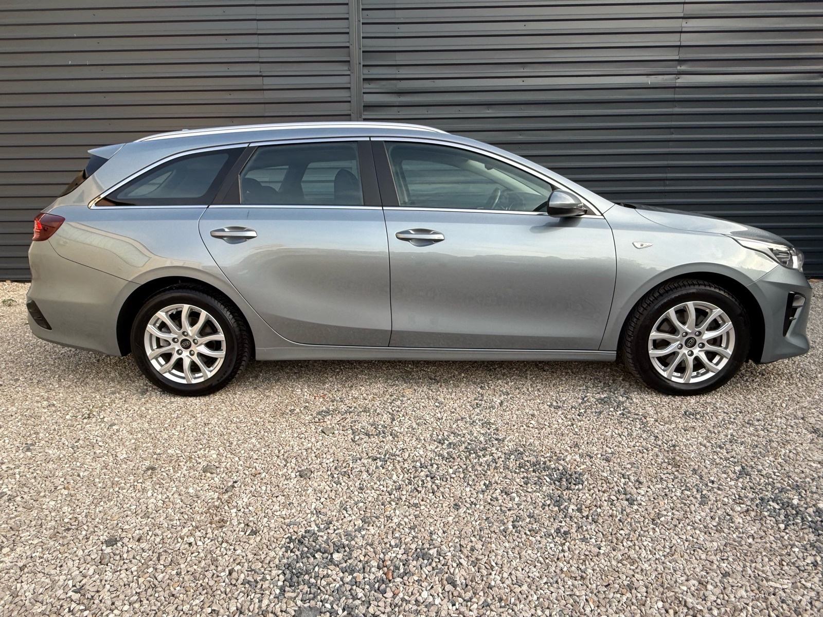 Kia Ceed (cee'd) 1,6 CRDi, fotografija 10