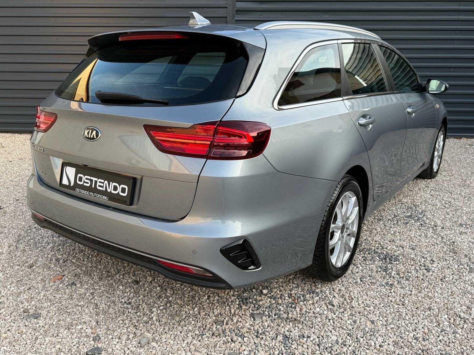 Kia Ceed (cee'd) 1,6 CRDi, fotografija 11
