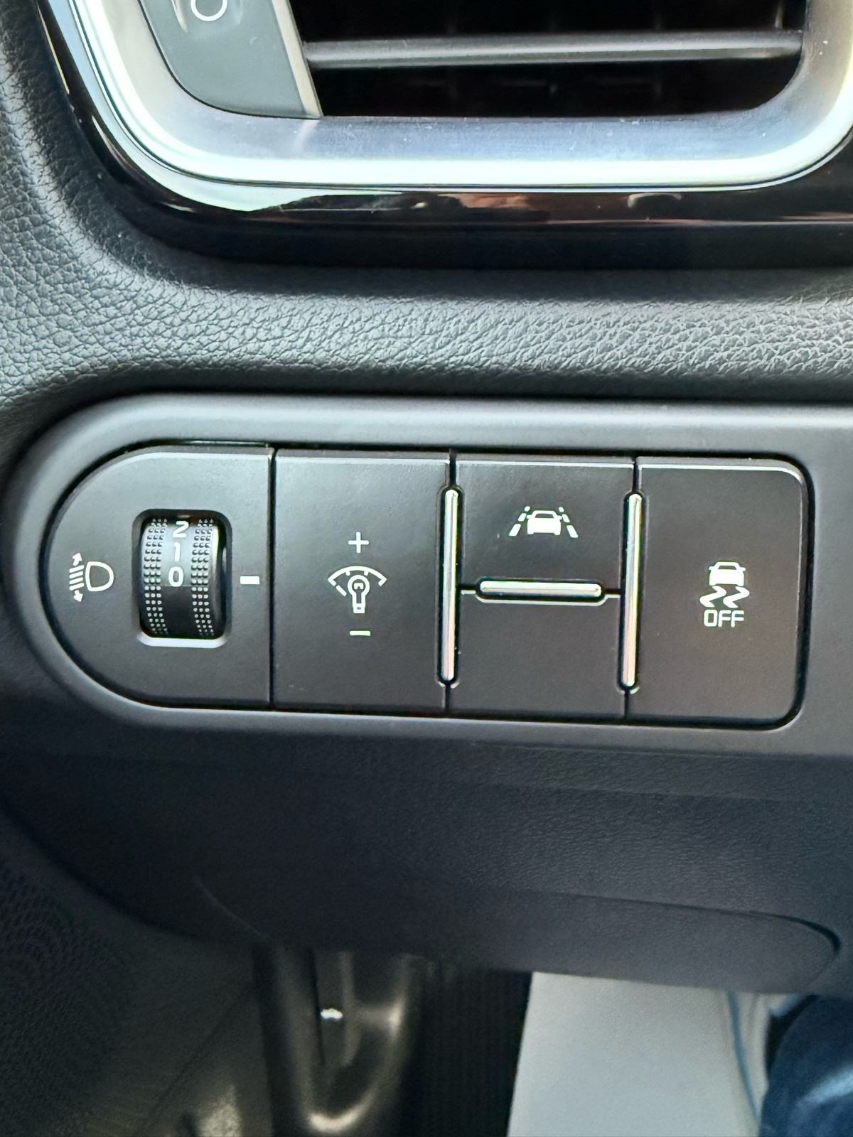 Kia Ceed (cee'd) 1,6 CRDi, fotografija 19