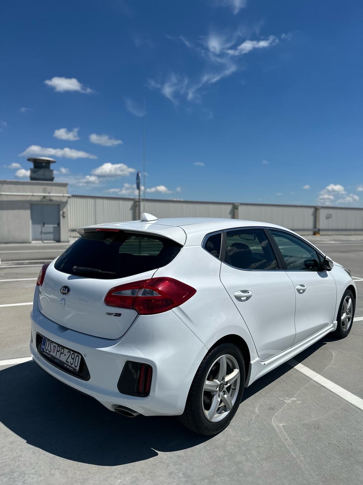 Kia Ceed 1.6 CRDi GT line, pogled izvana - slika 3