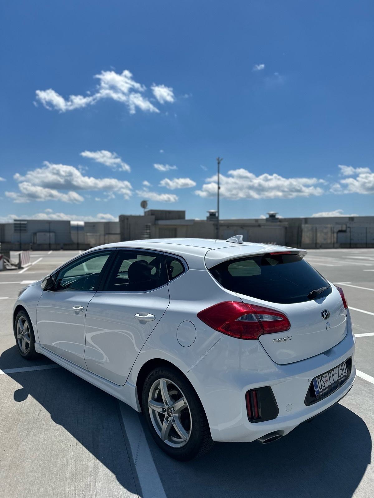 Kia Ceed 1.6 CRDi GT line, pogled izvana - slika 5