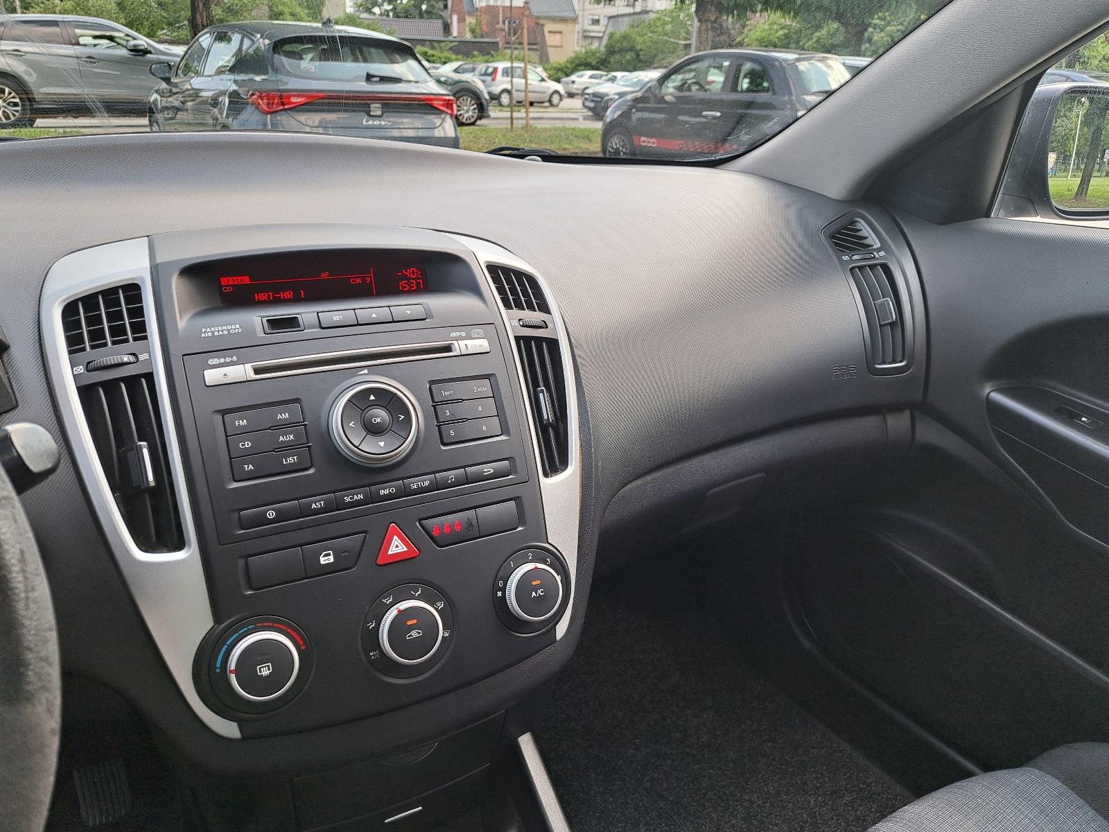 Kia Cee'd 1.6 CRDi, reg. 08./2027., 85 kW (115 KS), fotografija 17