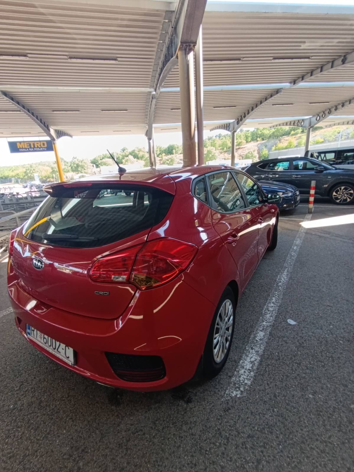 Kia Ceed (cee'd) 1,6 CRDi, fotografija 5