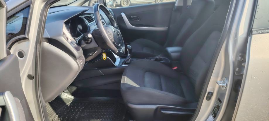 Kia Ceed (cee'd) 1,6 CRDi, fotografija 8