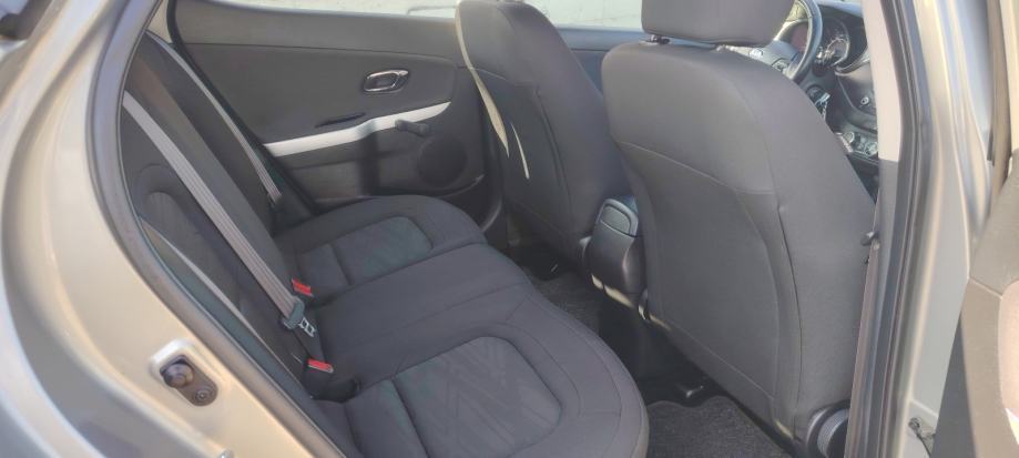 Kia Ceed (cee'd) 1,6 CRDi, fotografija 12