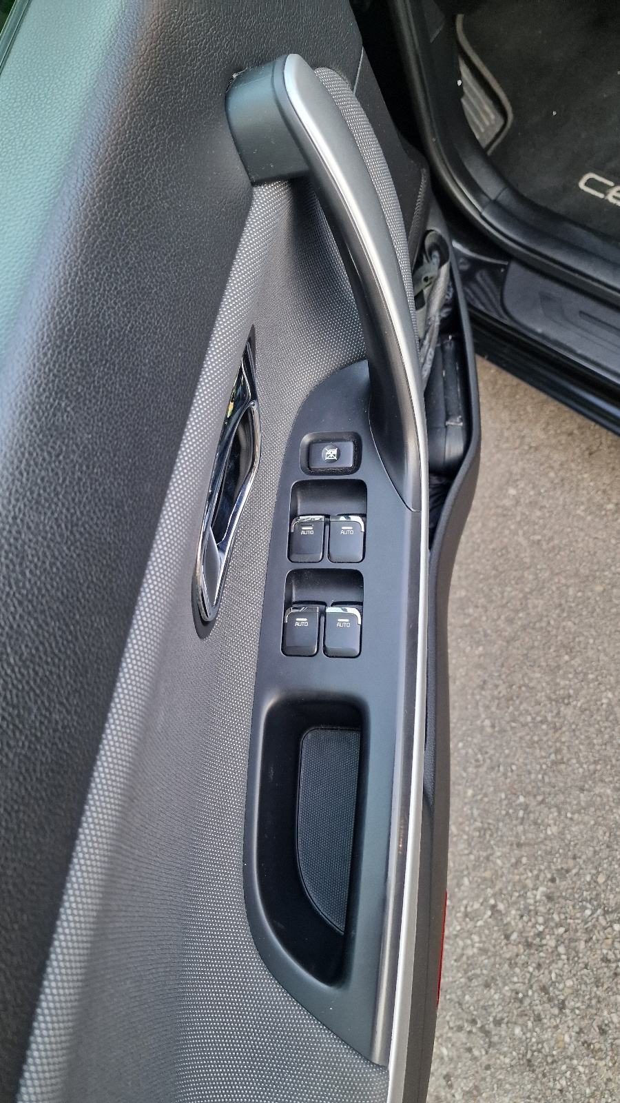 Kia Ceed (cee'd) 1,6 CRDi, fotografija 10