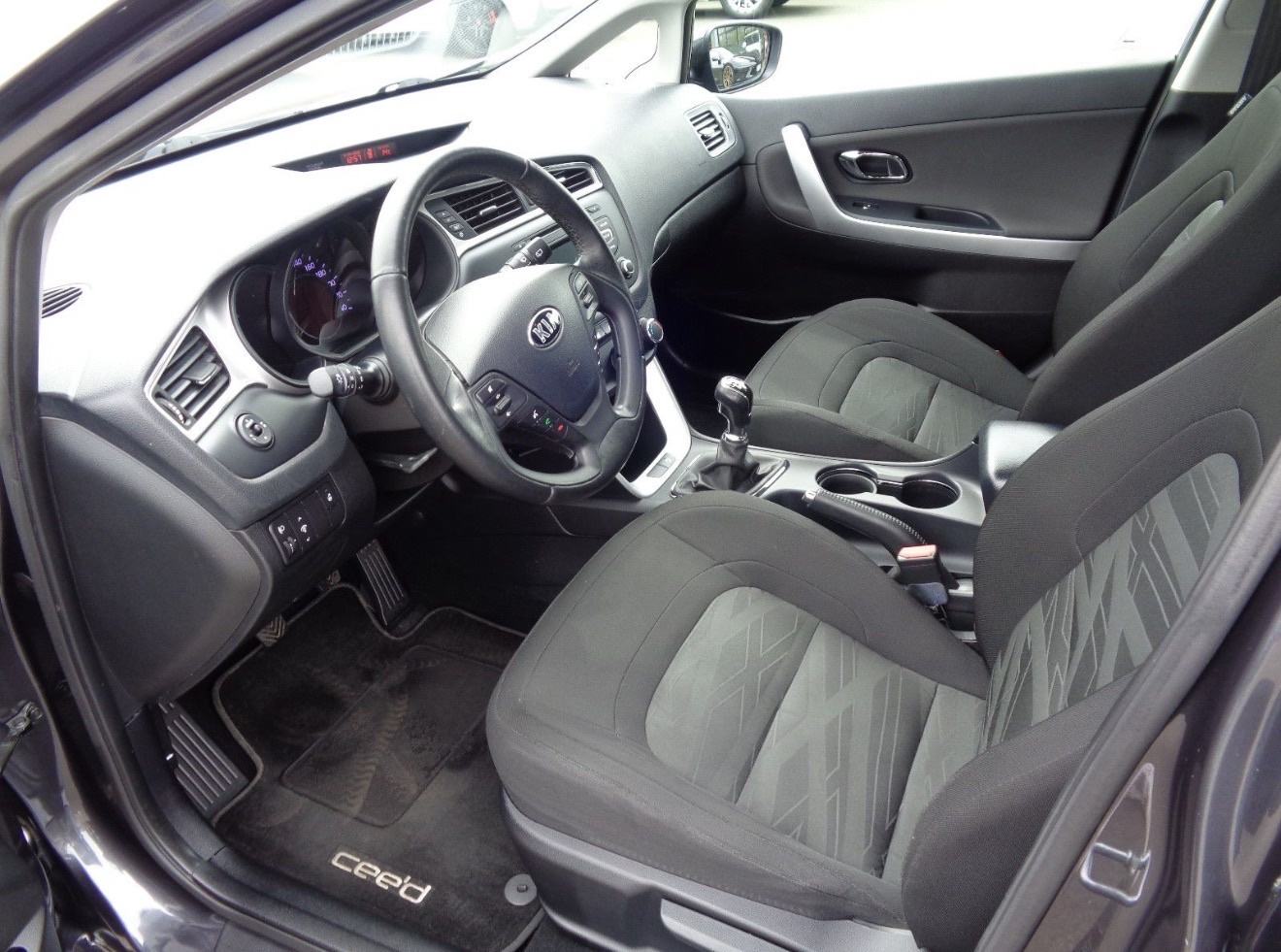 Kia Ceed (cee'd) 1,6 CRDi, fotografija 7