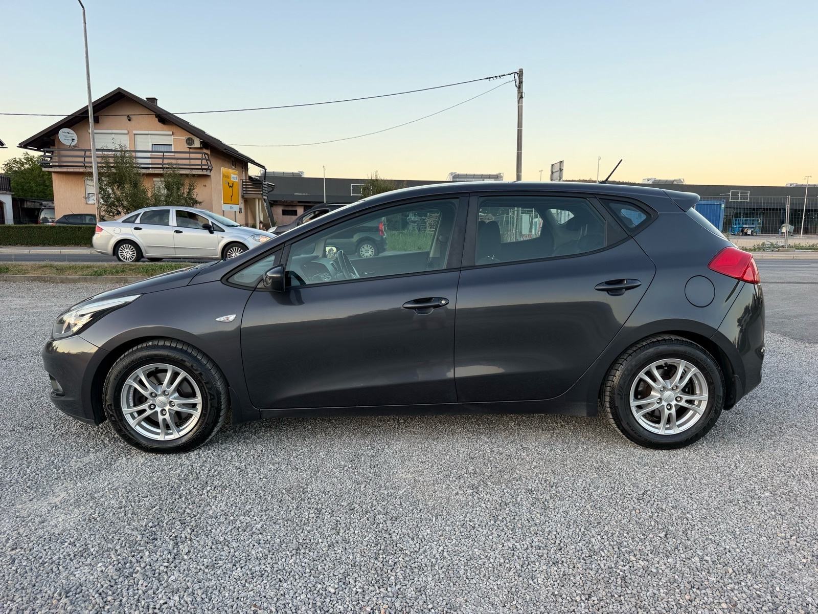 Kia Ceed (cee'd) 1,6 CRDi, fotografija 3