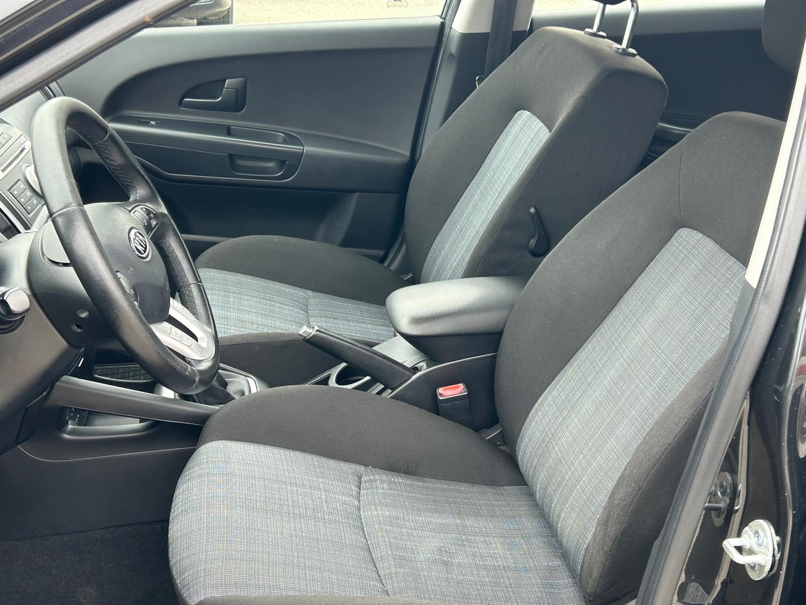 Kia Ceed (cee'd) Sportswagon 1,4 reg. do 06/27, fotografija 12