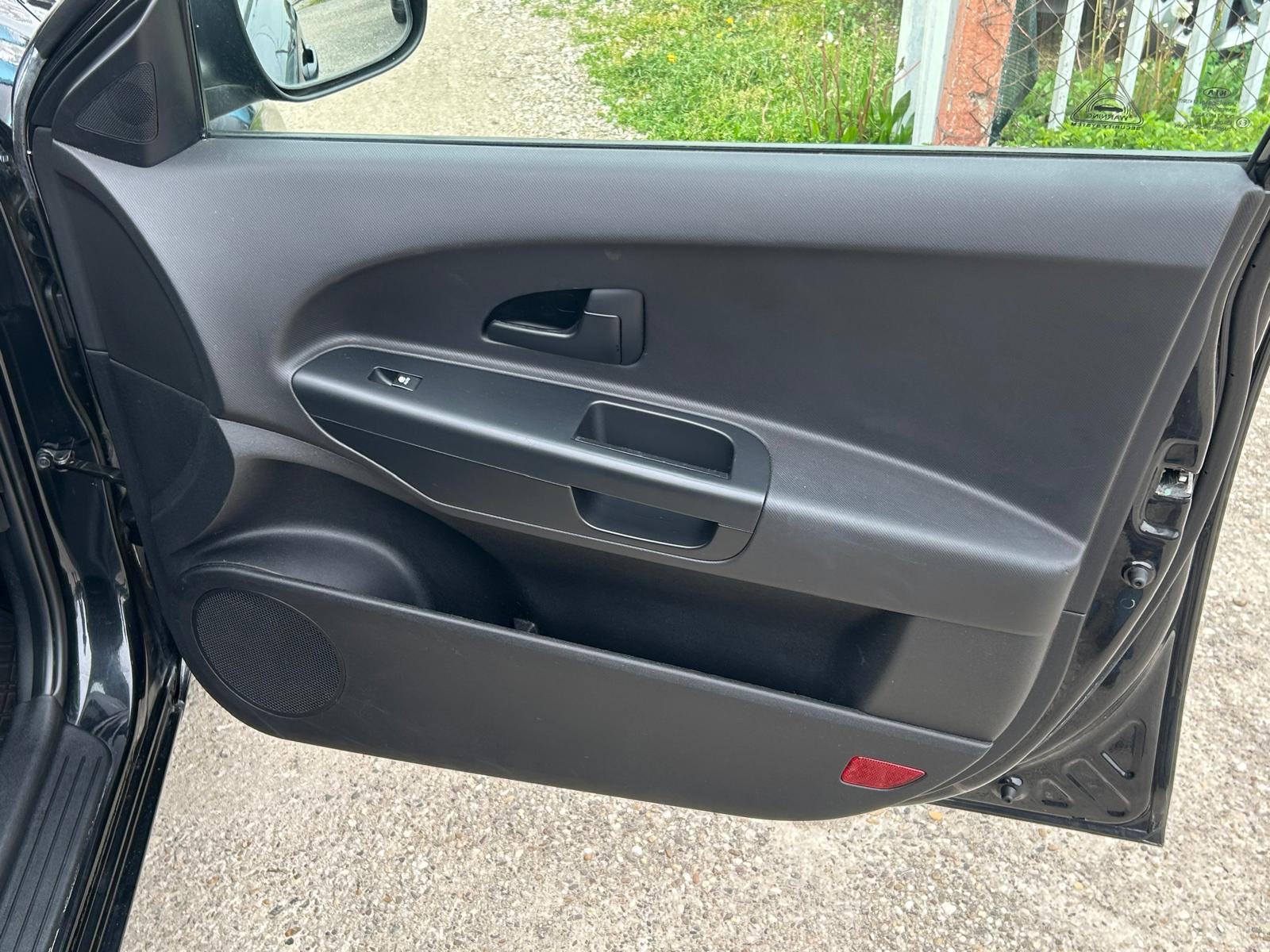 Kia Ceed (cee'd) Sportswagon 1,4 reg. do 06/27, fotografija 9