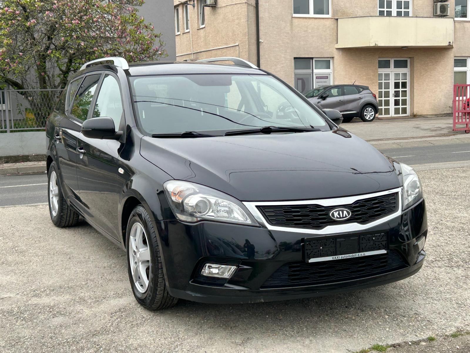 Kia Ceed (cee'd) Sportswagon 1,4 reg. do 06/27, fotografija 2