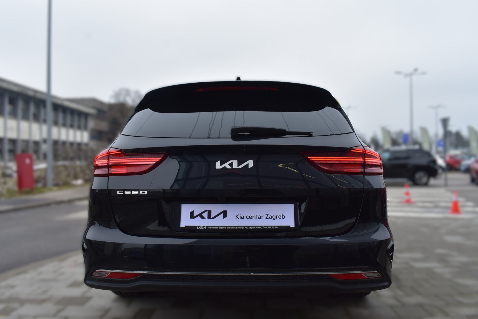 Kia Ceed (cee'd) Sportswagon 1,5 T-GDI ISG EX VISION+ 7DCT MRV, fotografija 6