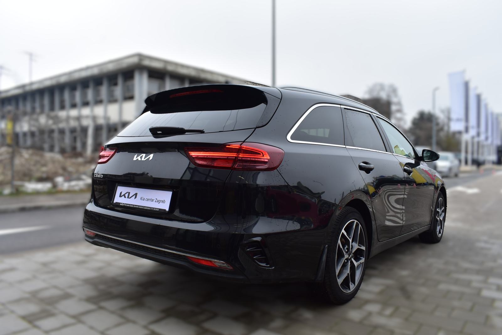 Kia Ceed (cee'd) Sportswagon 1,5 T-GDI ISG EX VISION+ 7DCT MRV, fotografija 5