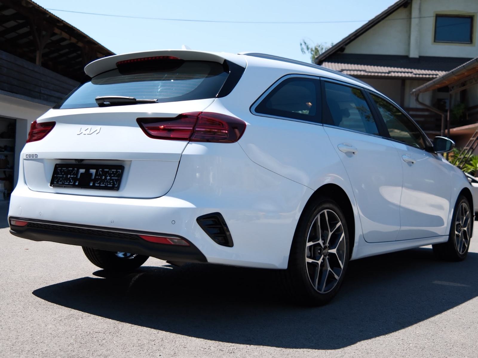Kia Ceed (cee'd) Sportswagon 1.6 CRDI , 136 KS , mhev , 6.br. , ODLIČN, fotografija 4