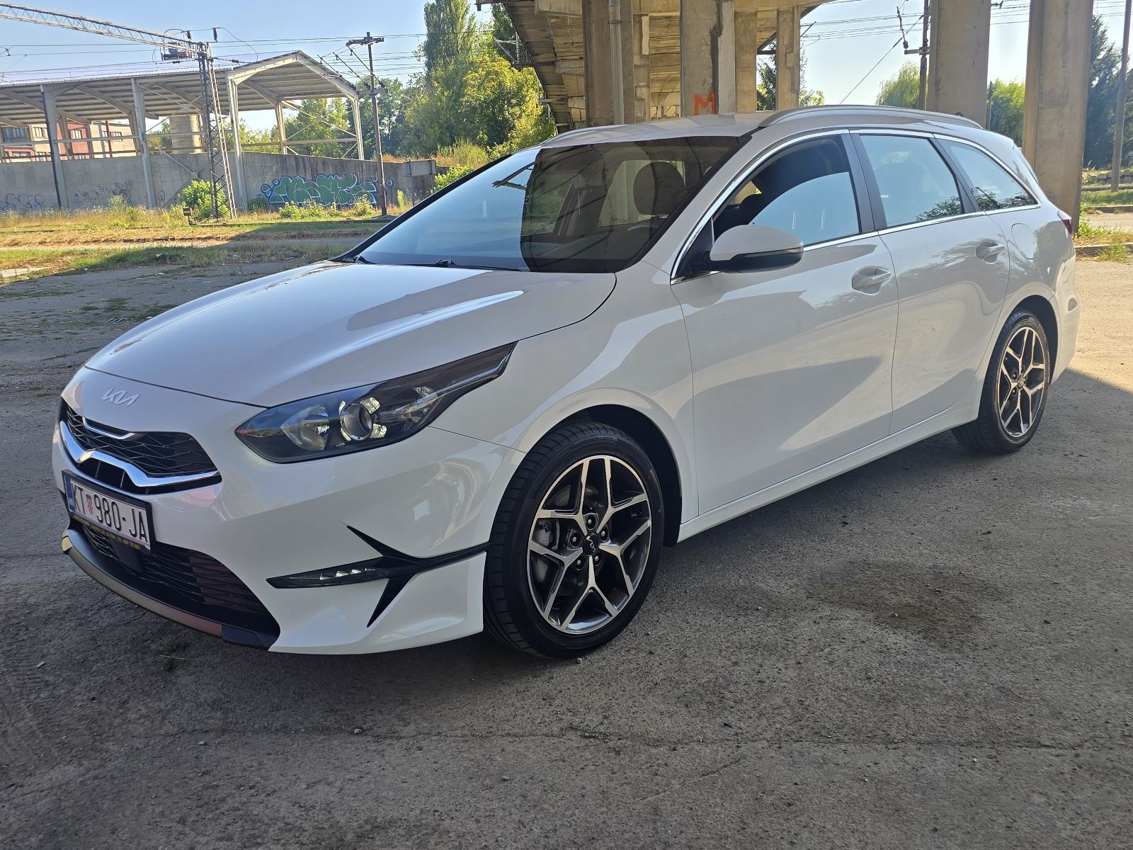 Kia Ceed (cee'd) Sportswagon 1.6 CRDI , 136 KS , mhev , 6.br. , ODLIČN, fotografija 11
