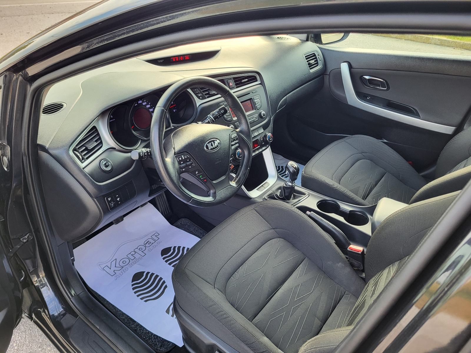 Kia Ceed (cee'd) Sportswagon 1.6 CRDI, CHAMPION,MOG.KREDITA, fotografija 11
