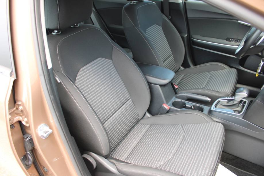 Kia Ceed (cee'd) Sportswagon 1.6 CRDI LEASING BEZ UČEŠĆA I BEZ JAMACA, fotografija 7