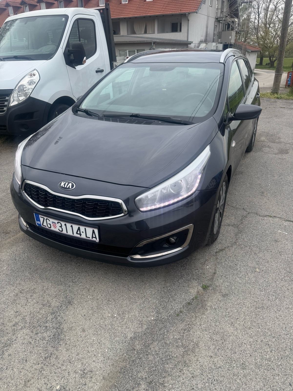 Kia Ceed (cee'd) Sportswagon 1,6 CRDi, fotografija 3