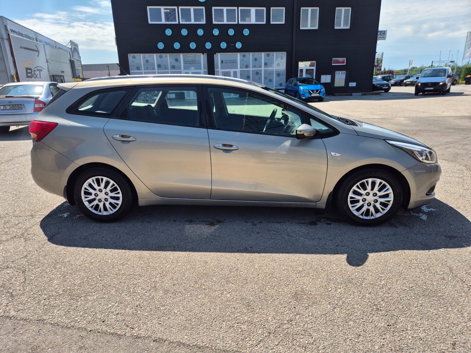 Kia Ceed (cee'd) Sportswagon 1.6 CRDI, fotografija 2