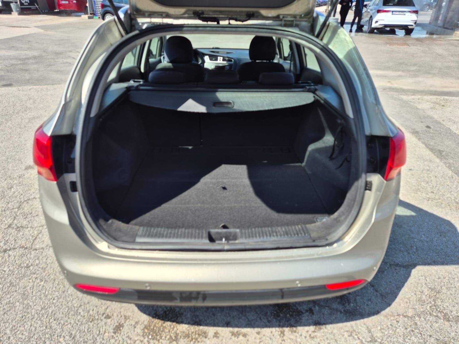 Kia Ceed (cee'd) Sportswagon 1.6 CRDI, fotografija 6