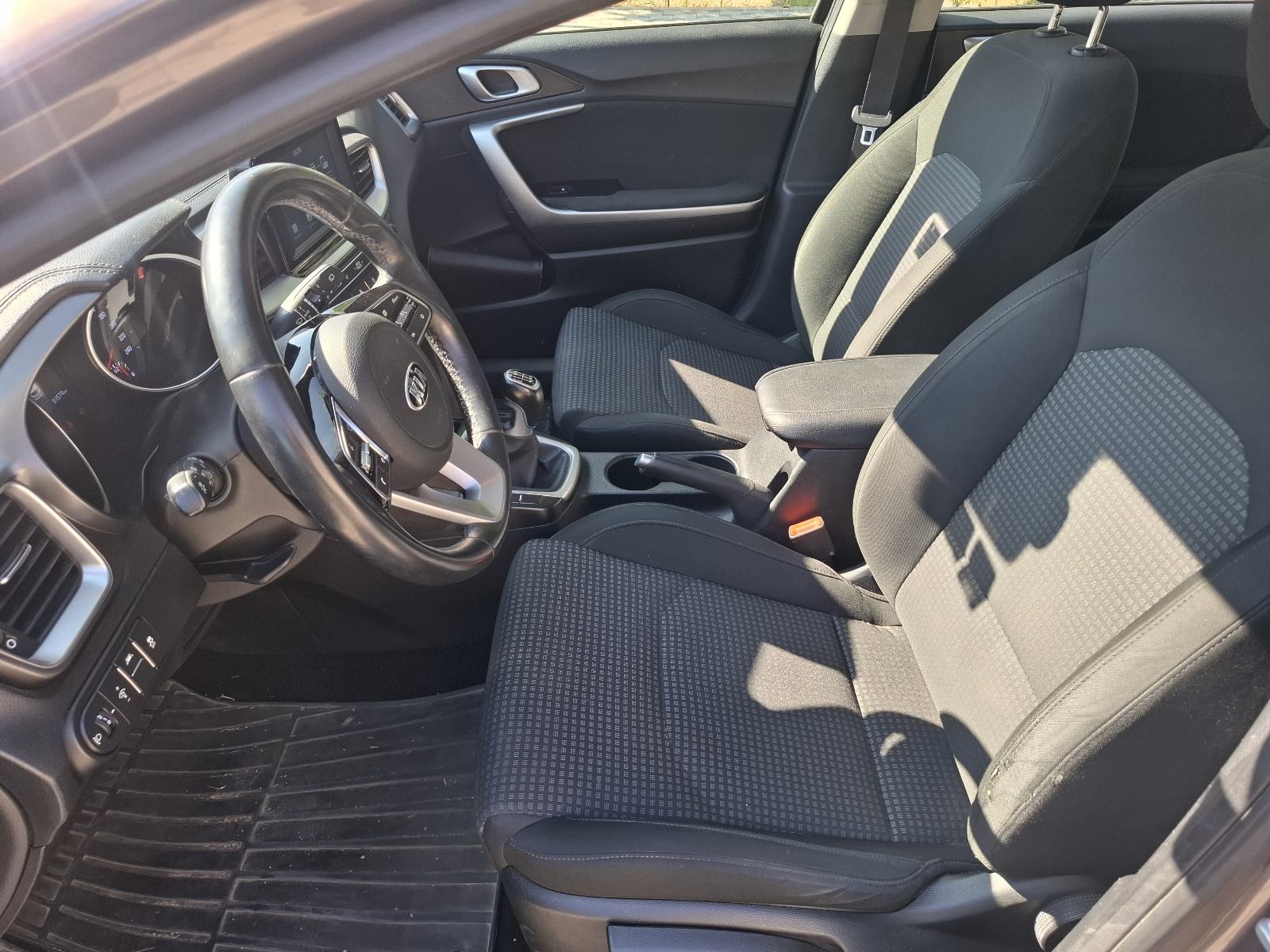 Kia Ceed (cee'd) Sportswagon 1,6 CRDi, fotografija 6