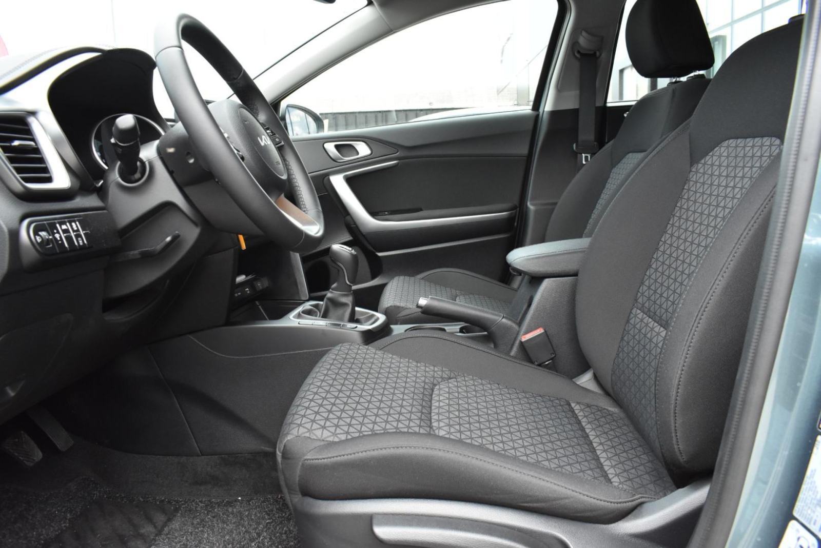 KIA ceed CEED 1,0 T-GDI LP ISG LX CHAMPION+ M/T, JAMSTVO, fotografija 15