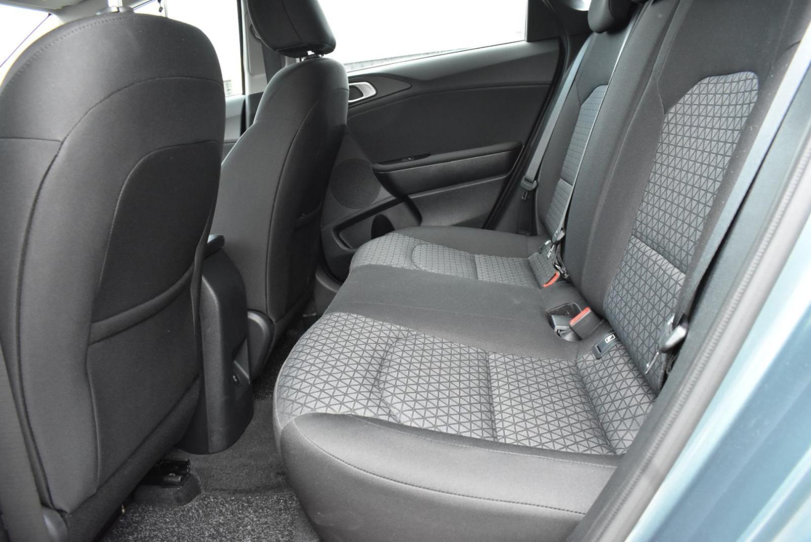 KIA ceed CEED 1,0 T-GDI LP ISG LX CHAMPION+ M/T, JAMSTVO, fotografija 16