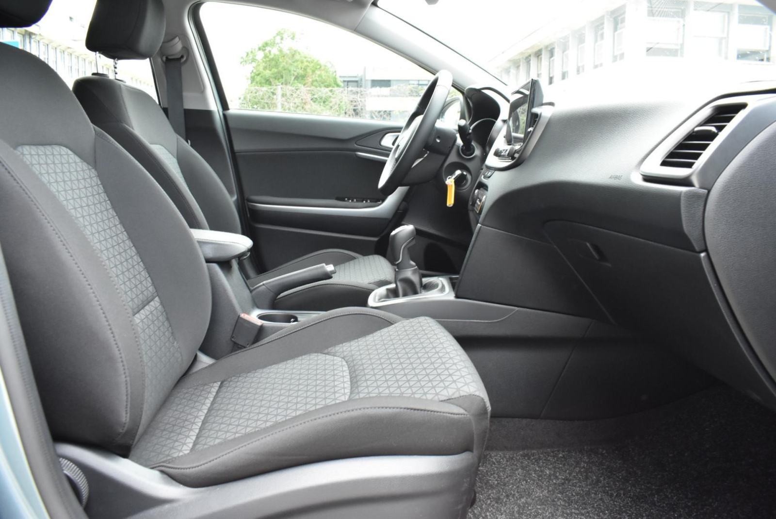 KIA ceed CEED 1,0 T-GDI LP ISG LX CHAMPION+ M/T, JAMSTVO, fotografija 17