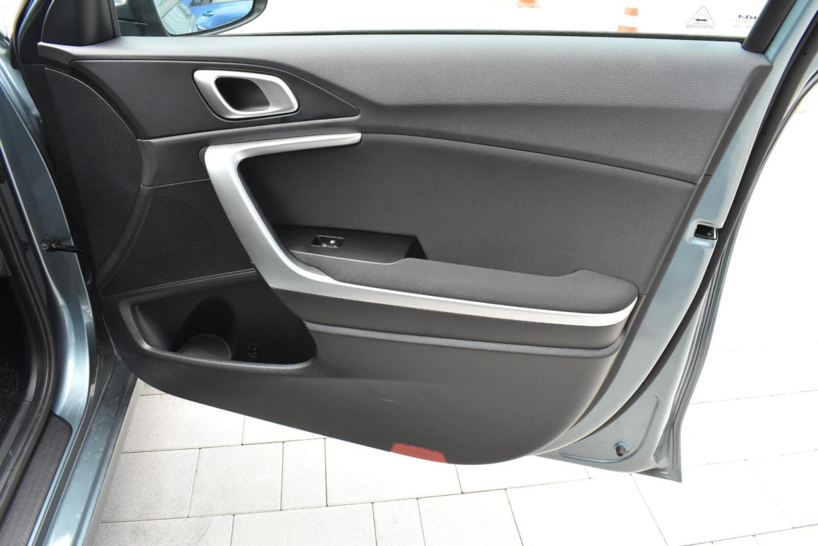 KIA ceed CEED 1,0 T-GDI LP ISG LX CHAMPION+ M/T, JAMSTVO, fotografija 20