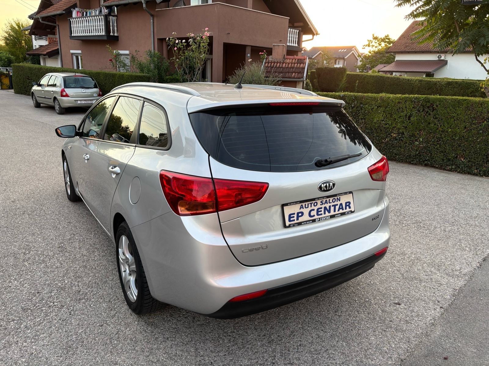 Kia Ceed Sportswagon 1.4 Crdi, Stanje 10/10, Održavana!, fotografija 8