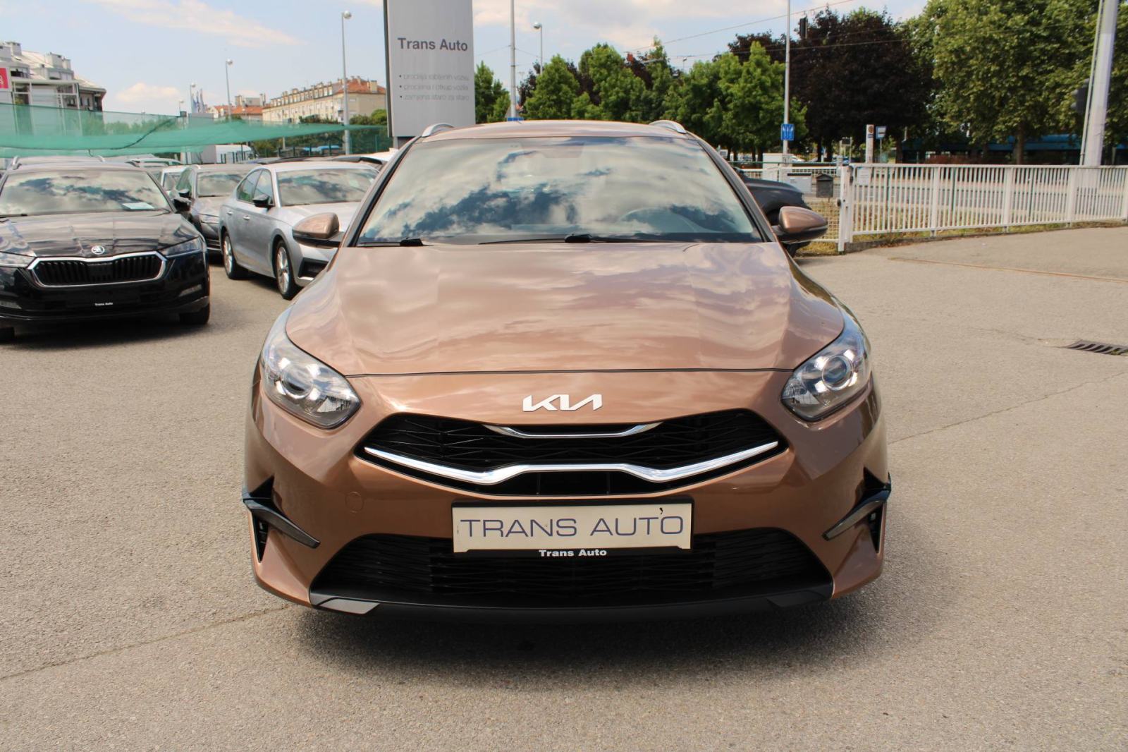 Kia Ceed Sportswagon 1.6 CRDi AUTOMATIK *NAVIGACIJA, KAMERA*, fotografija 2
