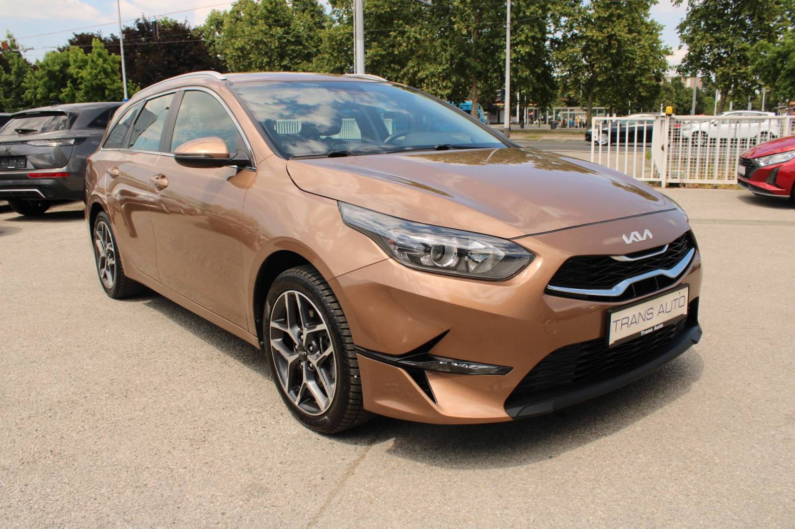 Kia Ceed Sportswagon 1.6 CRDi AUTOMATIK *NAVIGACIJA, KAMERA*, fotografija 3