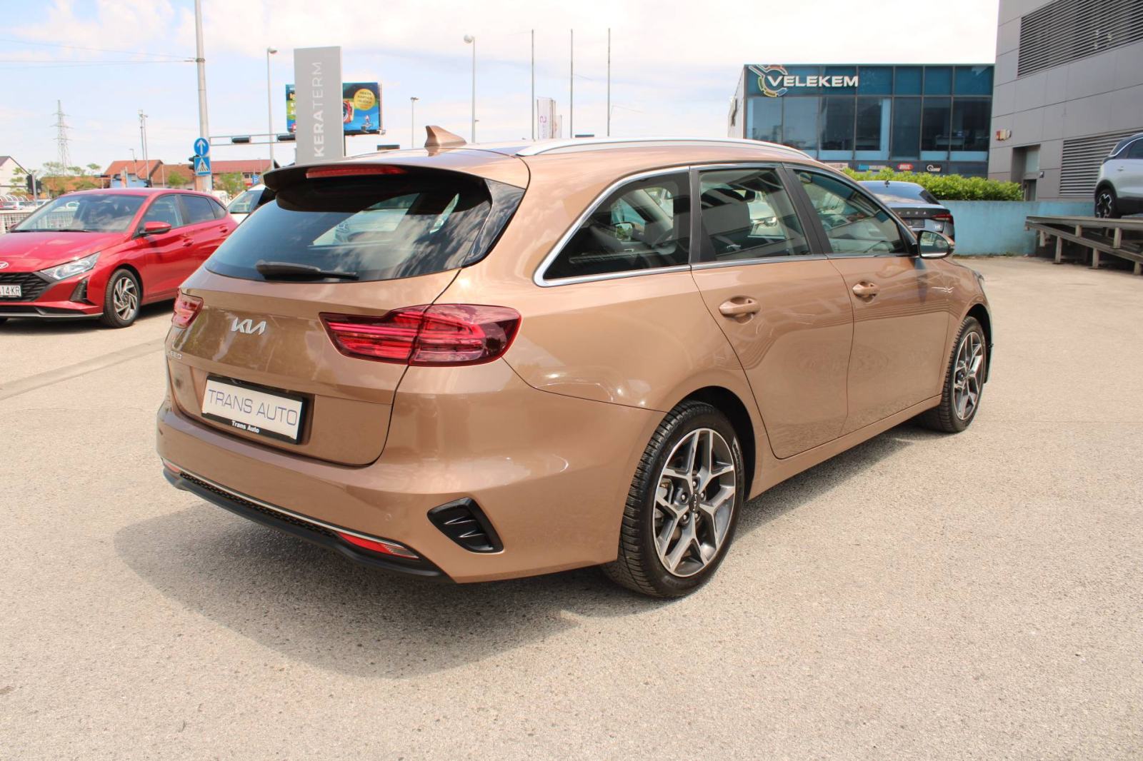 Kia Ceed Sportswagon 1.6 CRDi AUTOMATIK *NAVIGACIJA, KAMERA*, fotografija 5