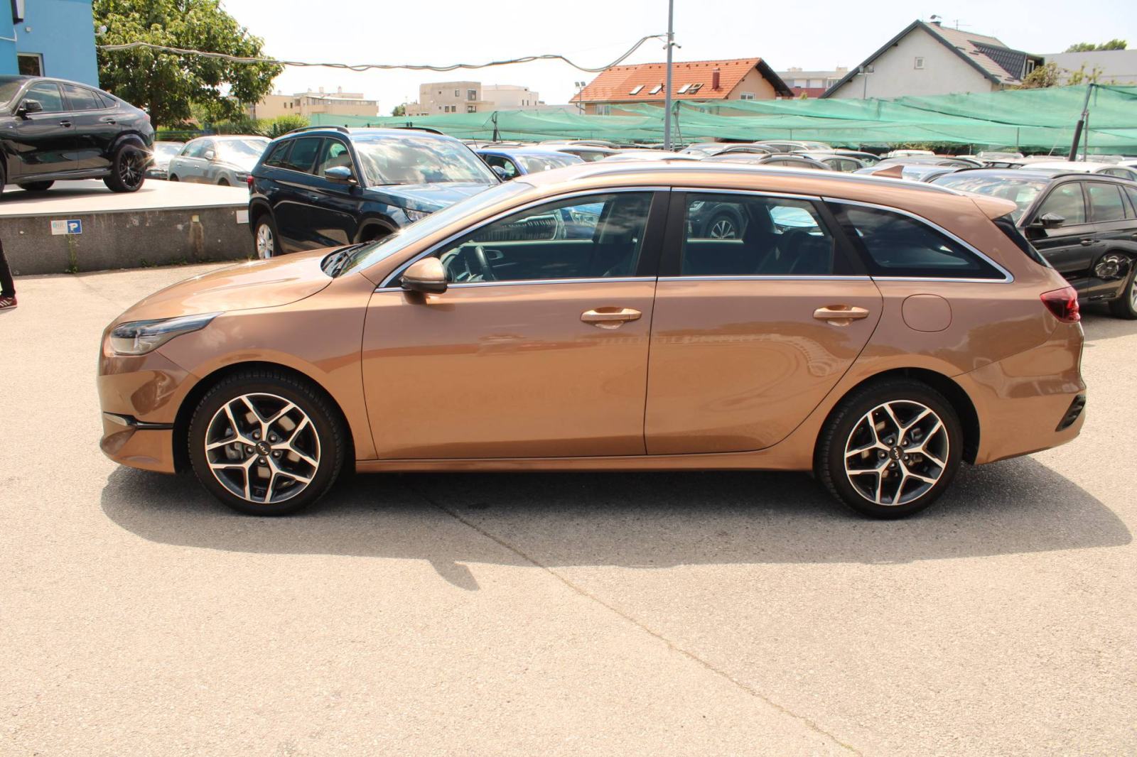 Kia Ceed Sportswagon 1.6 CRDi AUTOMATIK *NAVIGACIJA, KAMERA*, fotografija 7