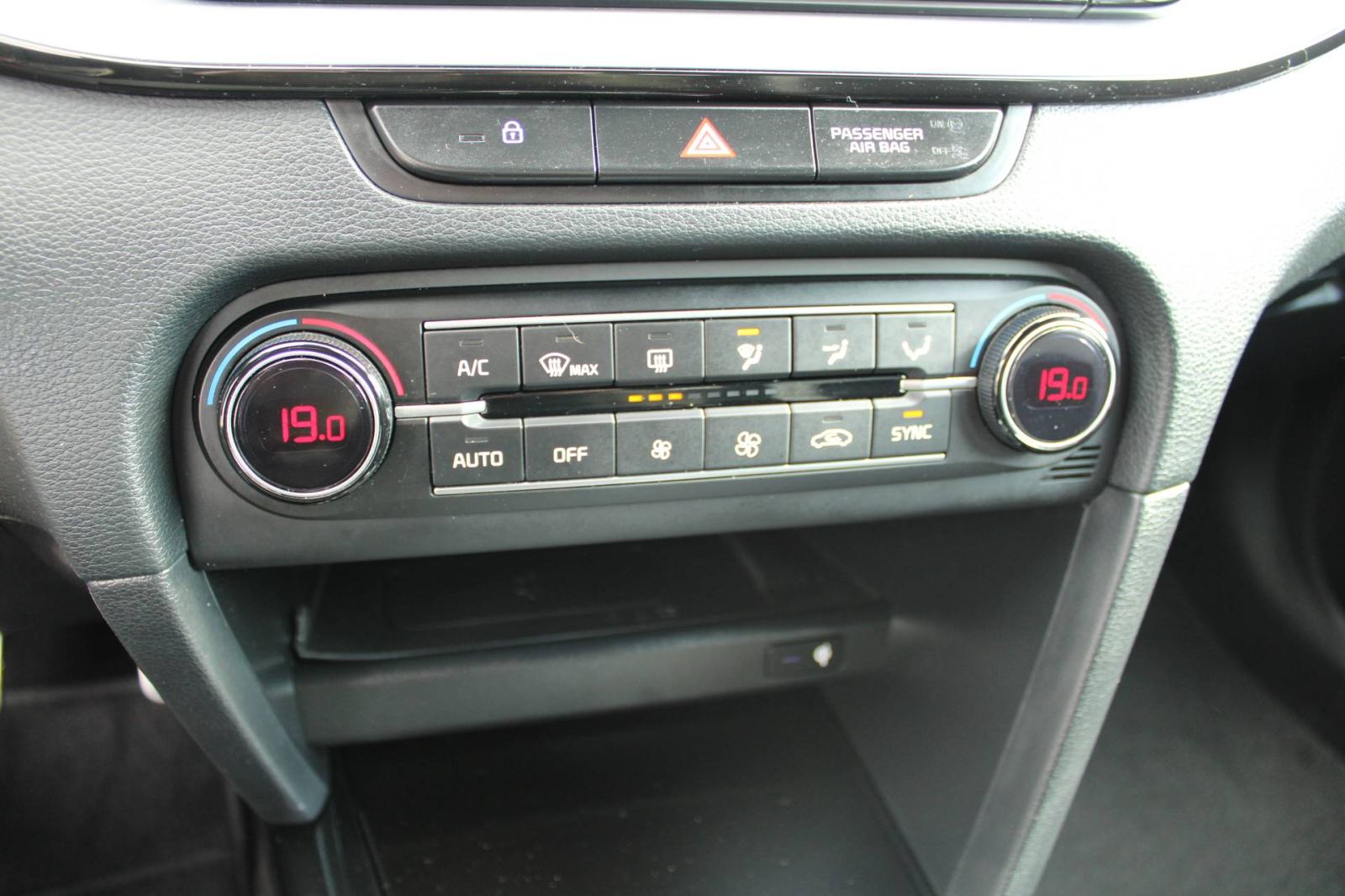 Kia Ceed Sportswagon 1.6 CRDi GT Line *LED, NAVIGACIJA, KMAERA*, fotografija 18