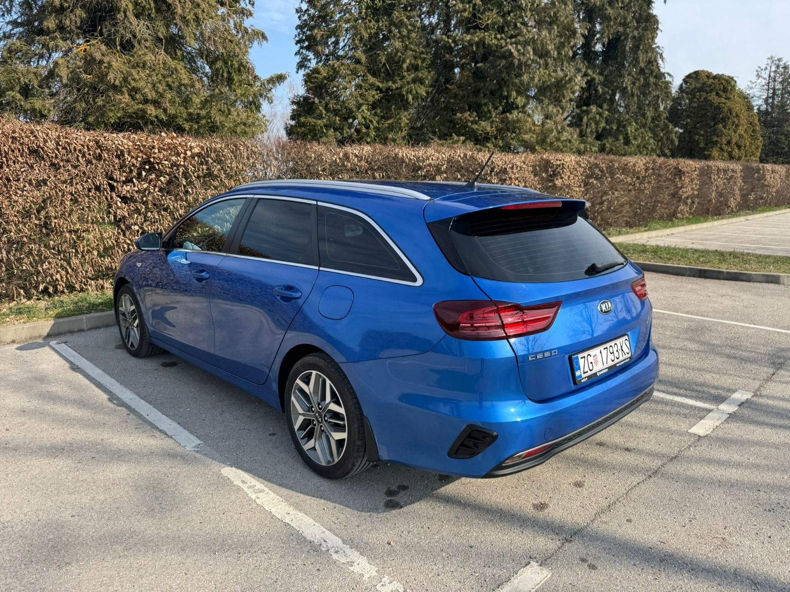 Kia Ceed Sportswagon 1,6crdi, odlična, fotografija 3