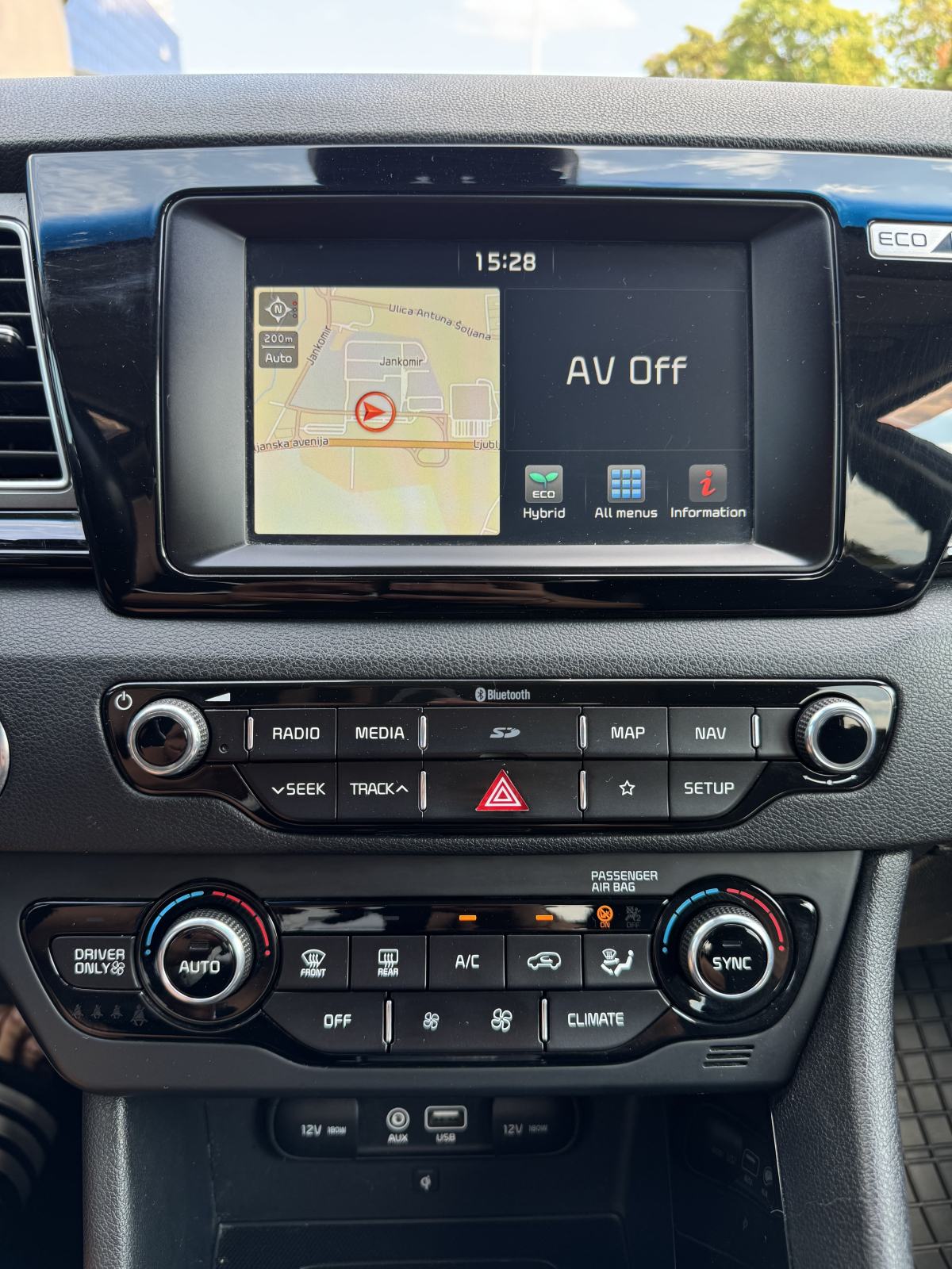 Kia Niro 1,6 - HYBRID - AUTOMATIK - FULL OPREMA - V SERVIS - PRILIKA !, fotografija 15