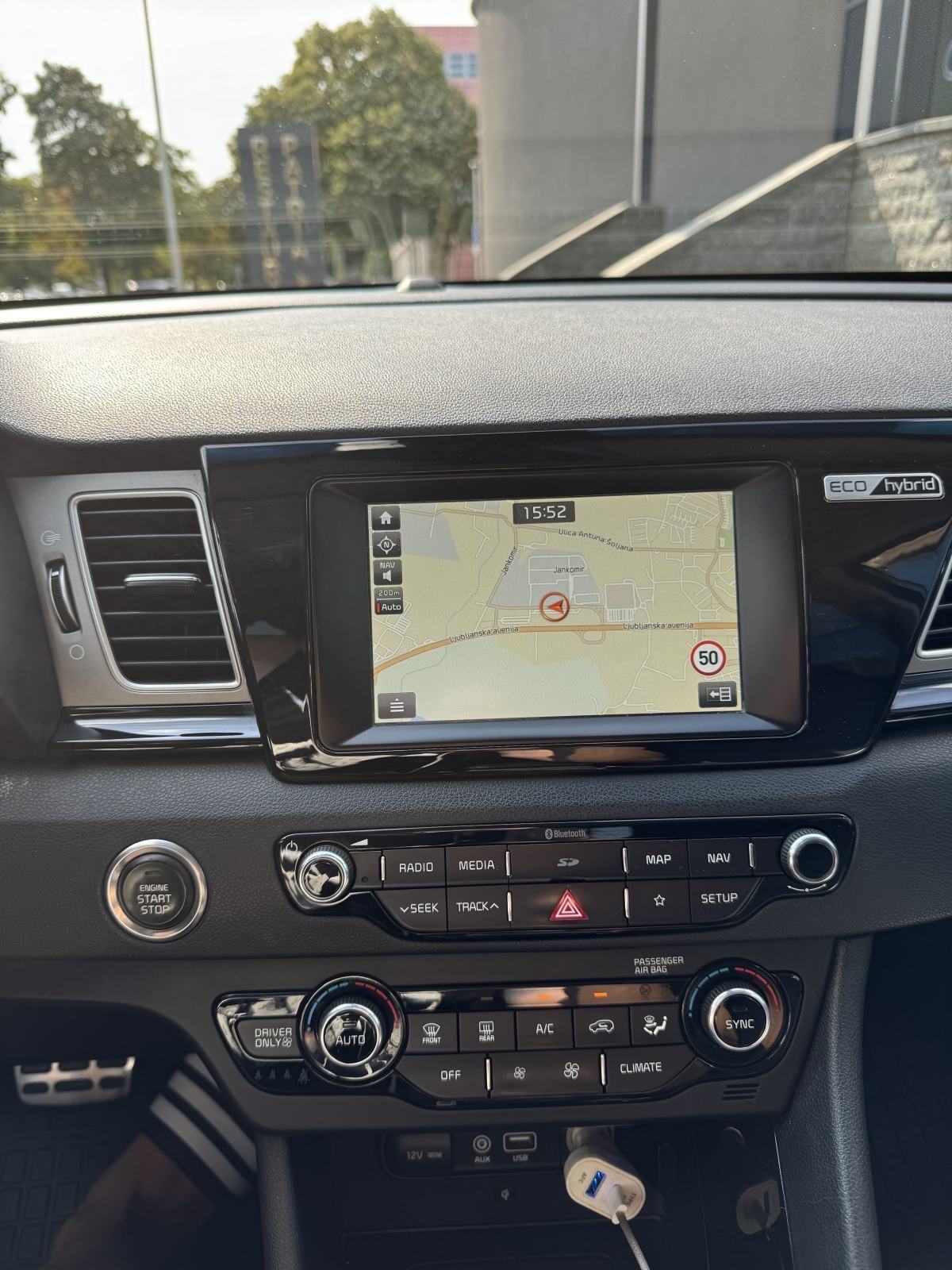 Kia Niro 1,6 - HYBRID - AUTOMATIK - FULL OPREMA - V SERVIS - PRILIKA !, fotografija 14
