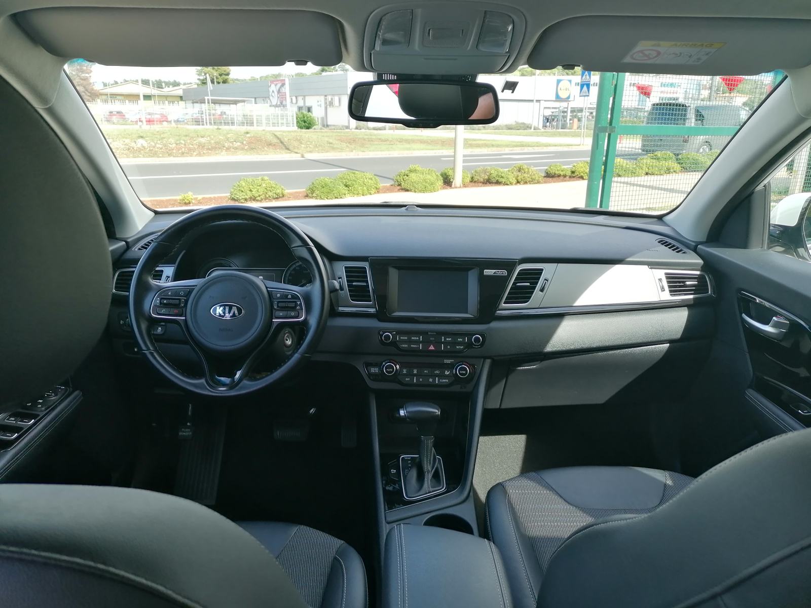 Kia Niro 1,6 HYBRID, fotografija 8